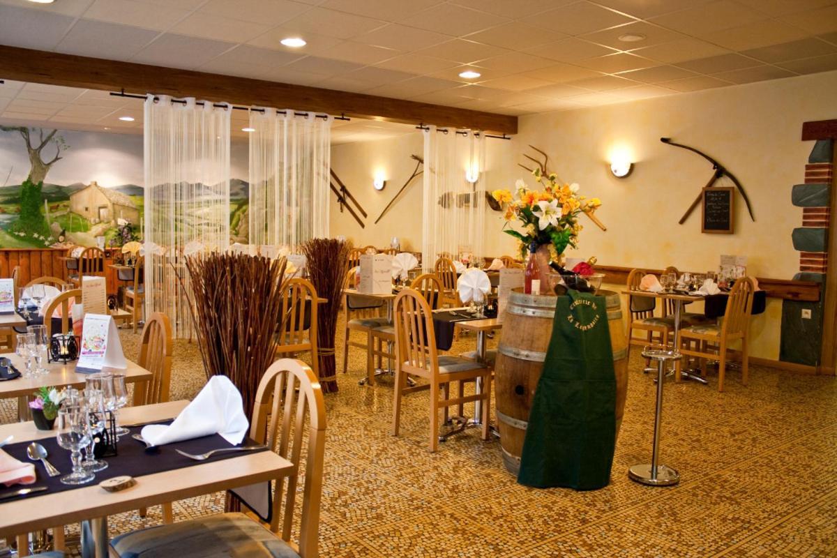 Hostellerie Du Cantal Murat  Eksteriør billede